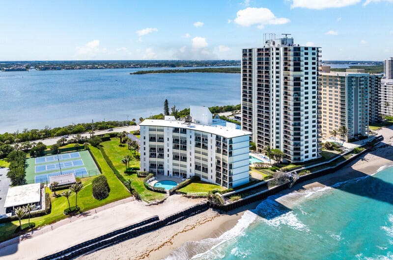 5400 N Ocean Drive #7b