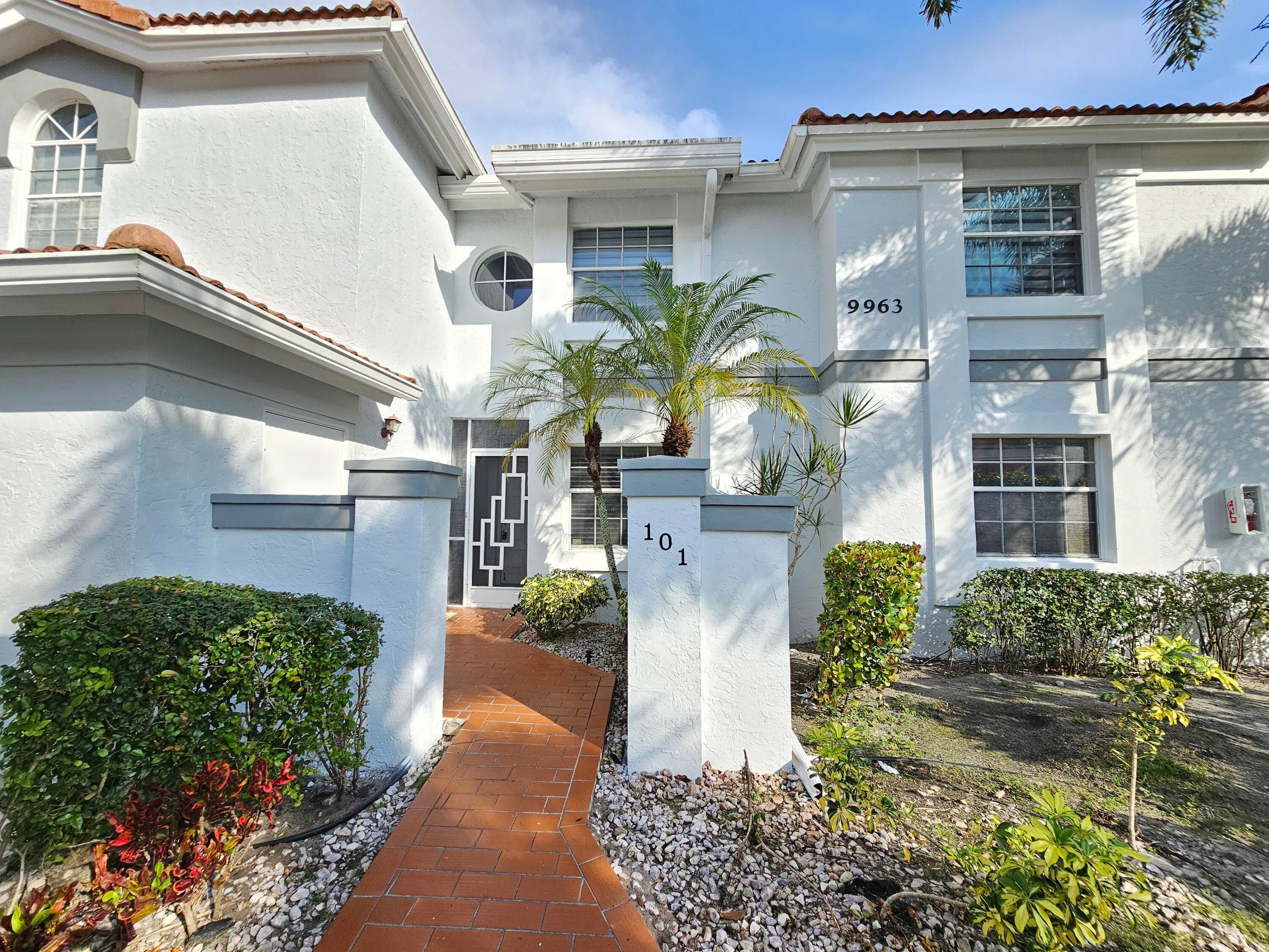 9963 Seacrest Circle #101
