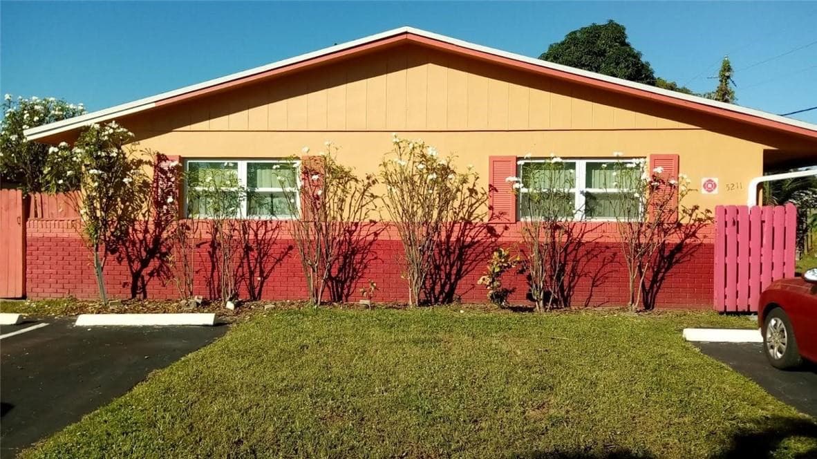 5211 NW 16th Street #C