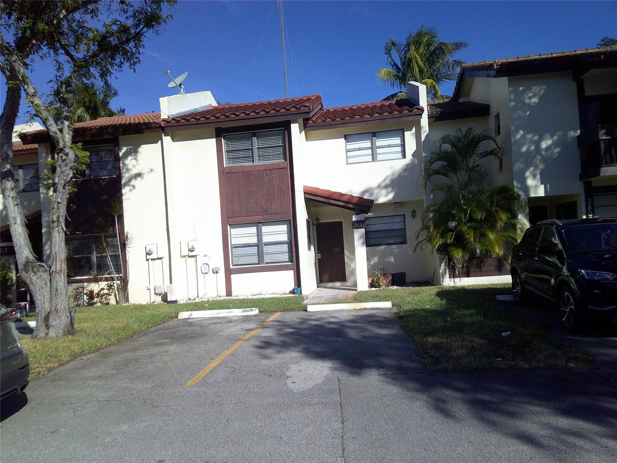 3810 SW 52nd Avenue