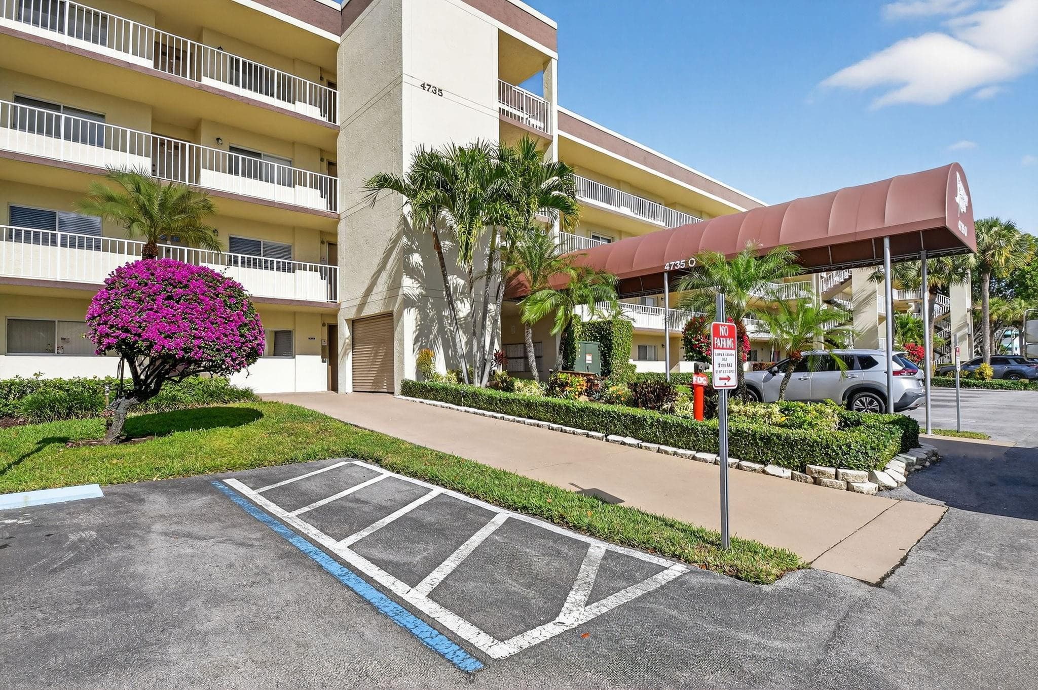 4735 Lucerne Lakes Boulevard #306