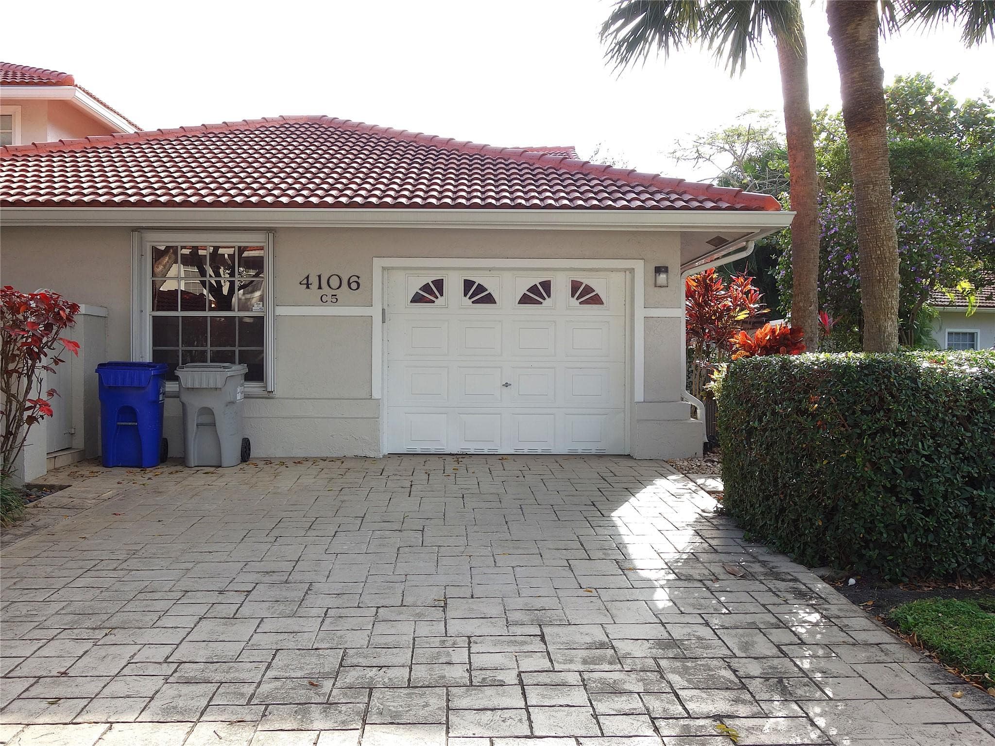 4106 Carriage Drive #5C