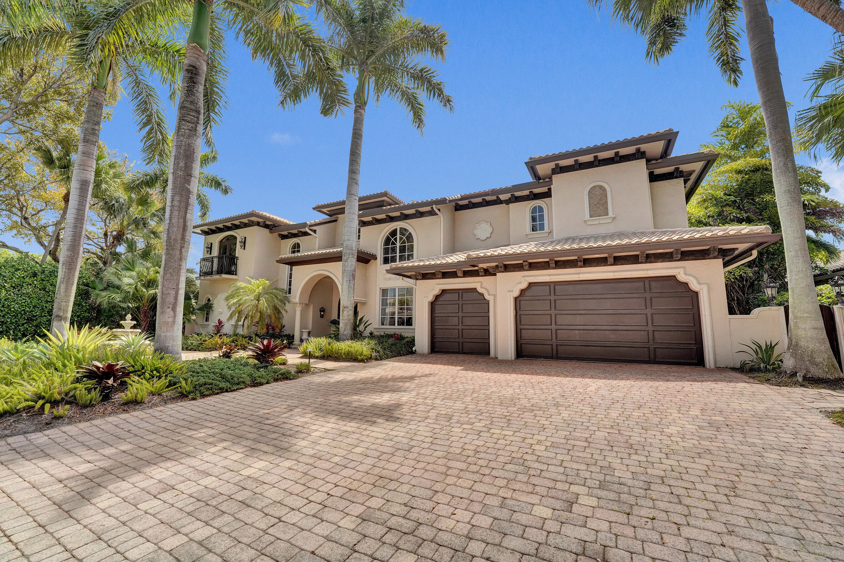 1212 E Lake Drive