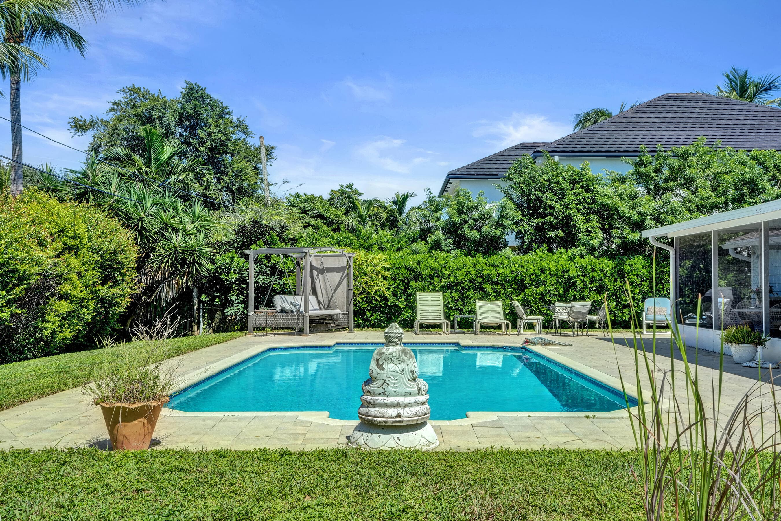 710 NW 1st Avenue