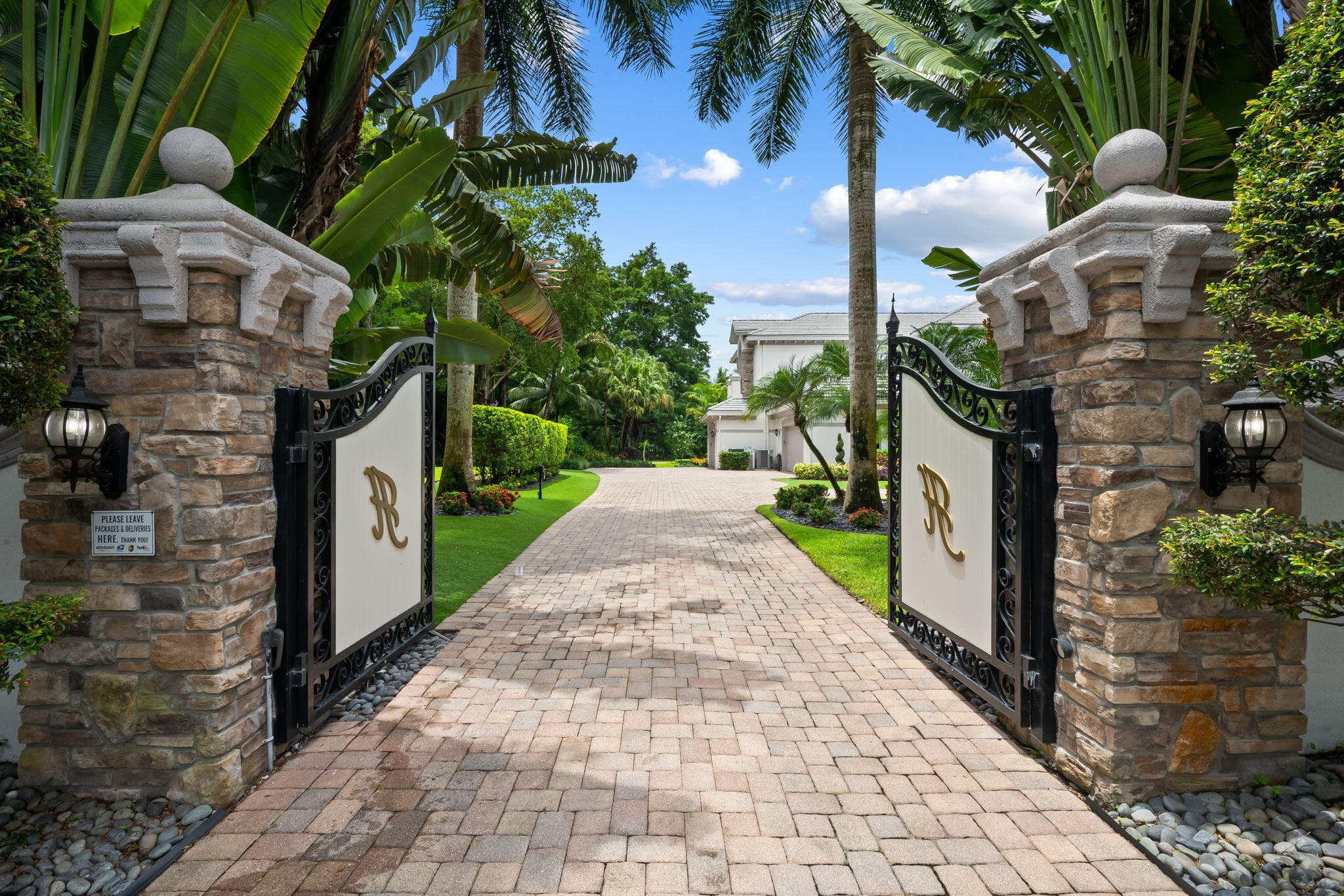8950 NW 70th Court