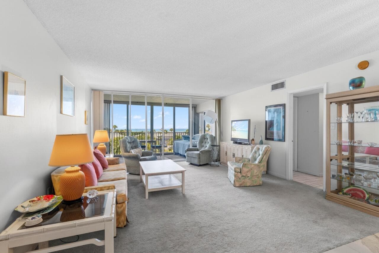 2400 S OCEAN Drive #7242