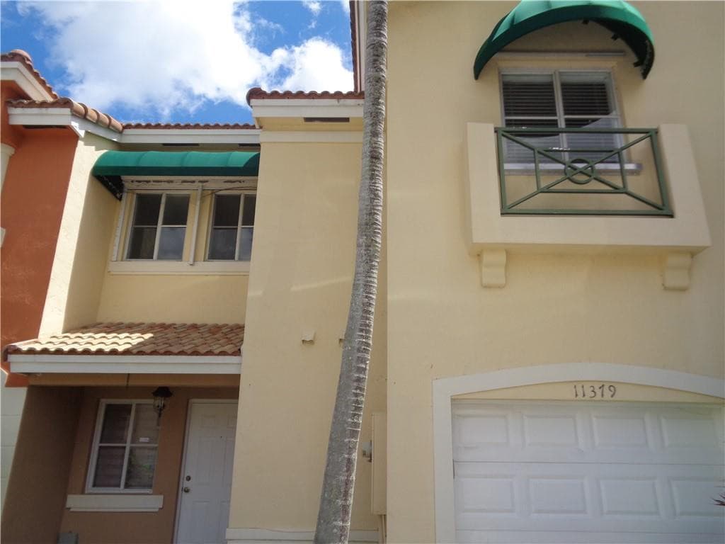 11379 NW 34TH Place