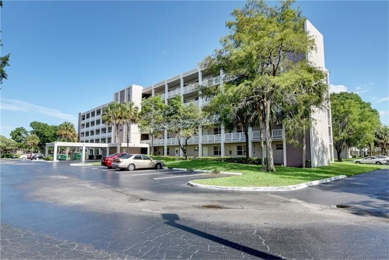8735 RAMBLEWOOD Drive #212