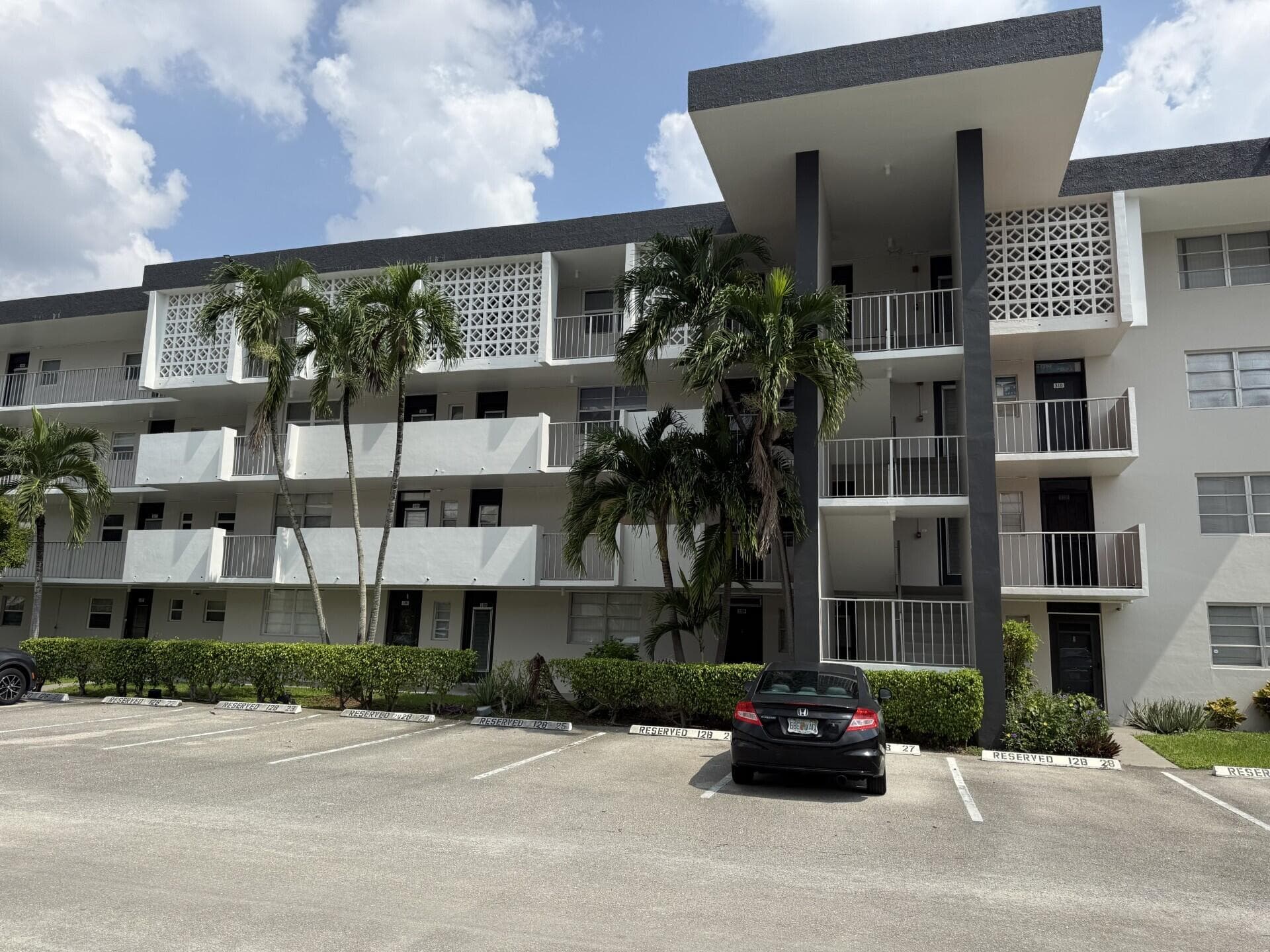 2991 NW 46TH Avenue #207