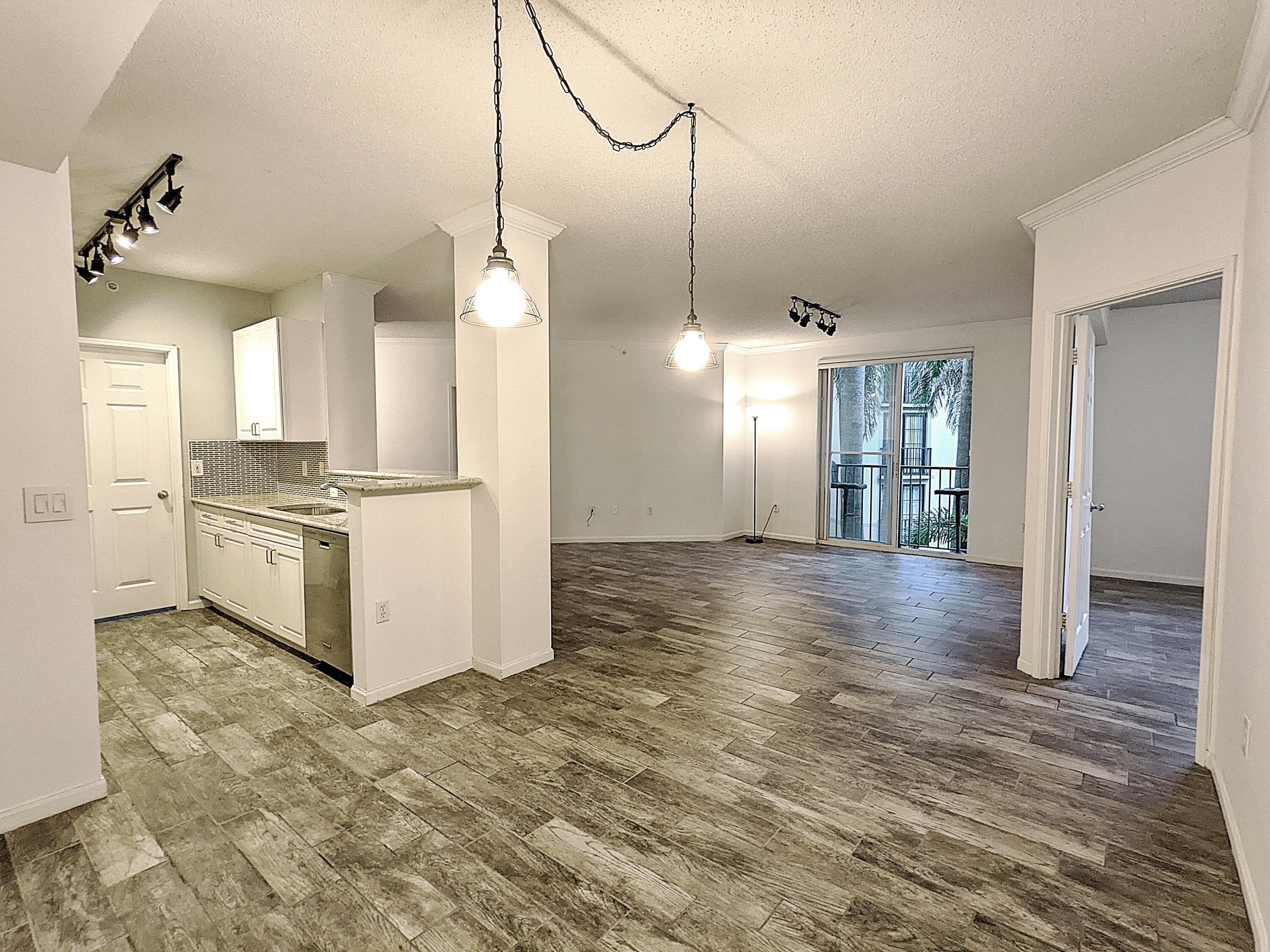 630 S SAPODILLA Avenue #308